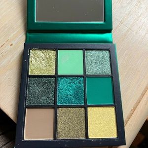 Huda Emerald Obsessions